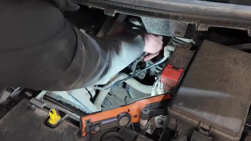 Tightening the bolts evenly to seat the new vacuum pump and gasket on the Transit Custom engine