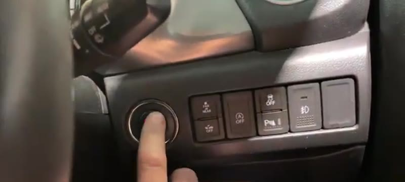 Pressing the engine start button twice to activate the ignition on a Suzuki Vitara