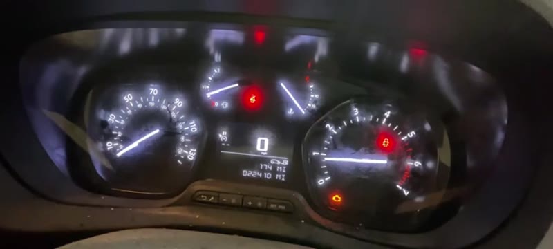 Cycling the ignition on a Vauxhall Vivaro to confirm the service light has cleared